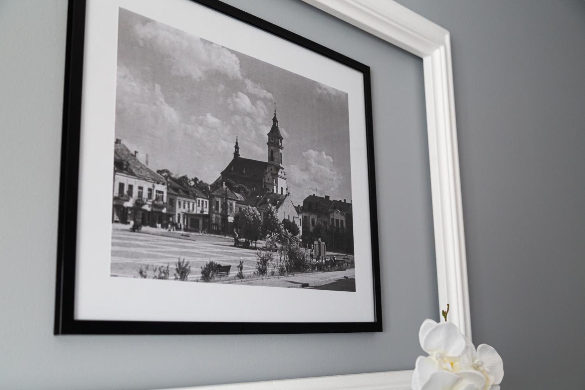 Apartament Rynek 10 Ostrowiec Swietokrzyski Bagian luar foto