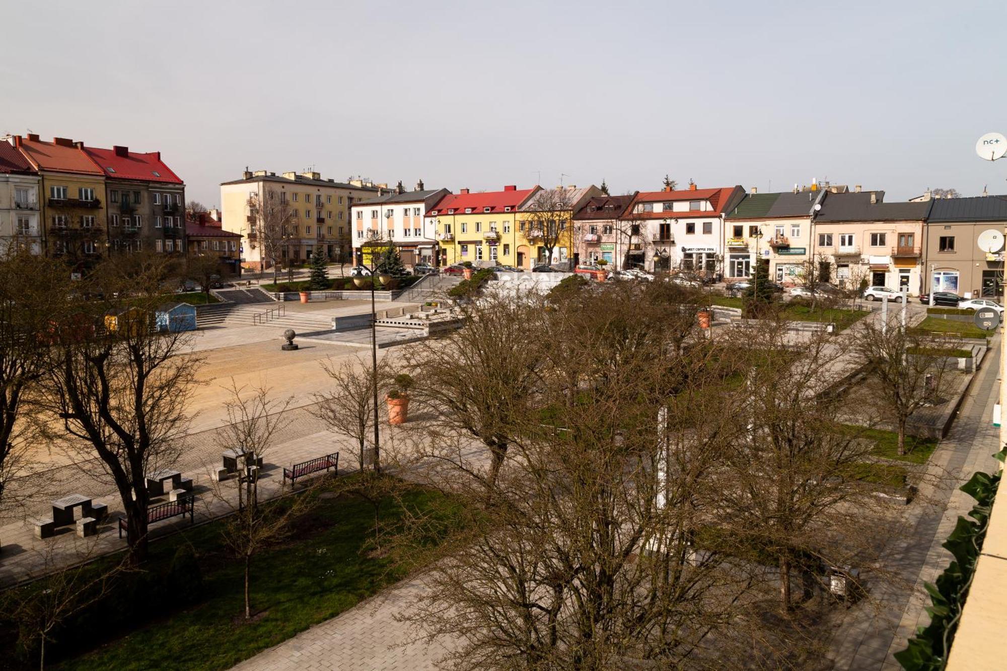 Apartament Rynek 10 Ostrowiec Swietokrzyski Bagian luar foto